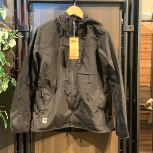 Fjall Raven Women’s High Coast Wind Jacket